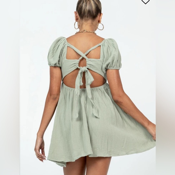 Princess Polly LET'S DANCE MINI DRESS SAGE 100% cotton puff sleeve - Picture 2 of 12